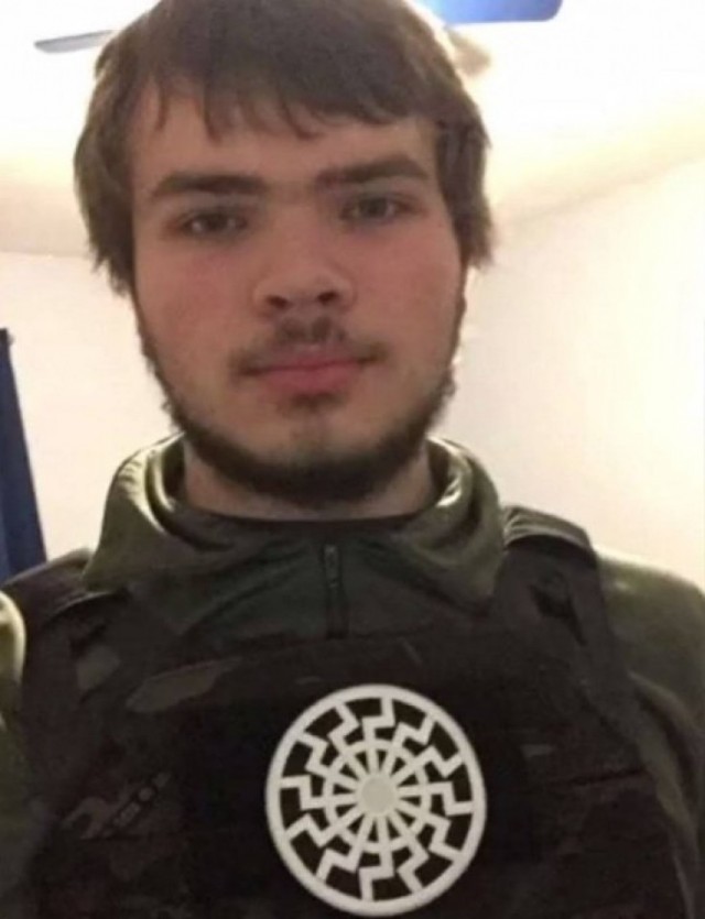 Mass-shooter nazi terrorist in Amerika heroe in Ukraine